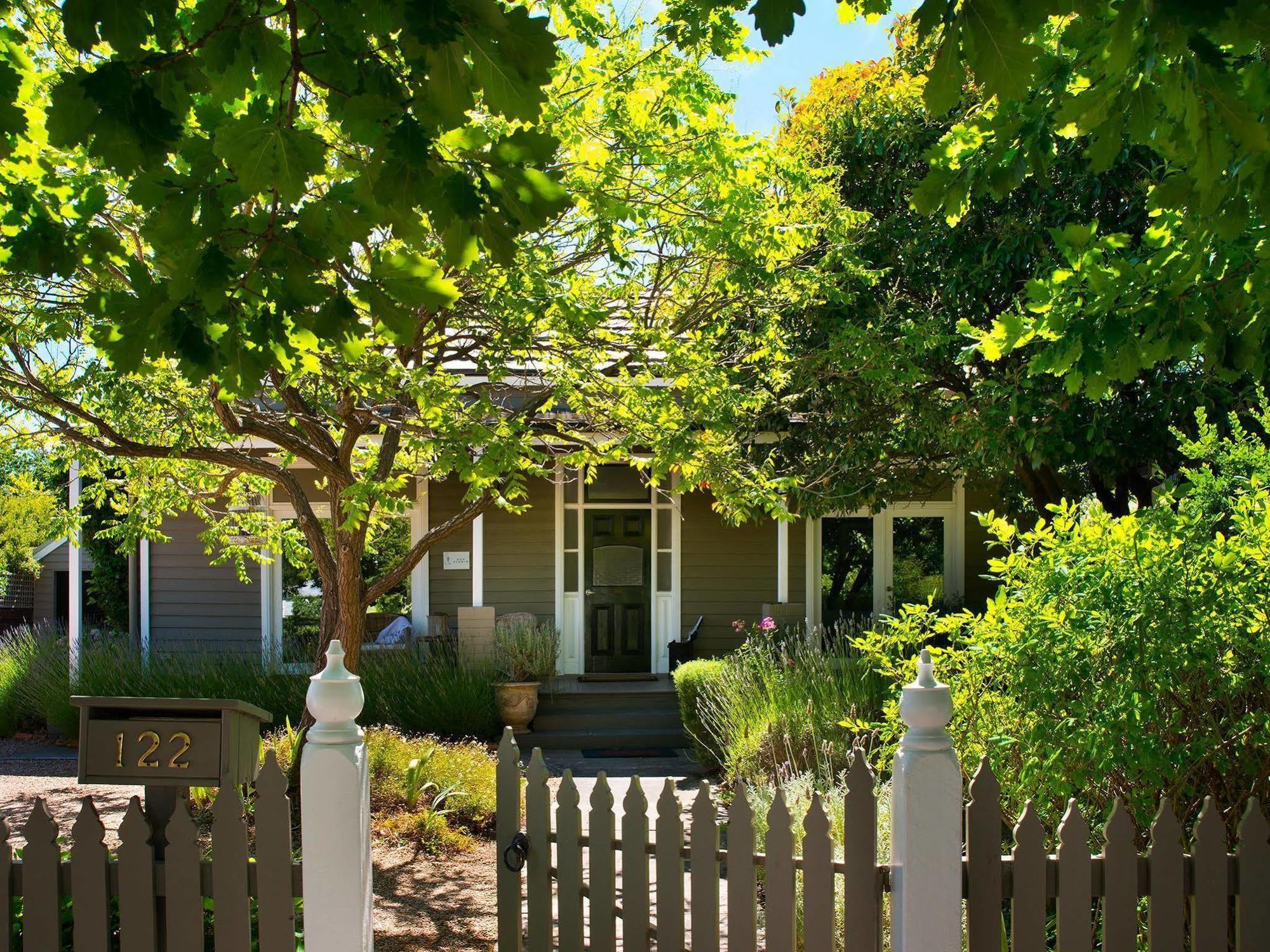 Spa Villas On Main Daylesford Exterior photo